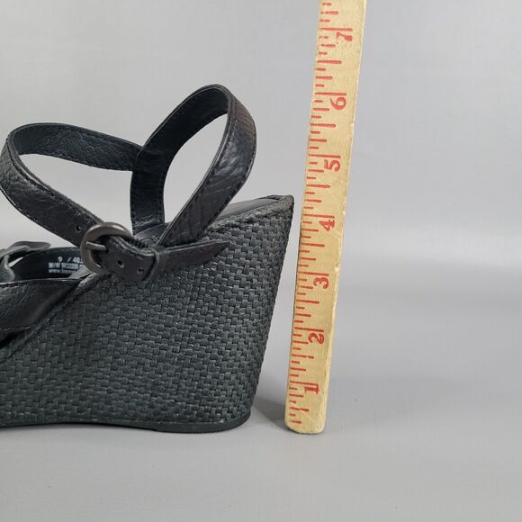 Born Womens Black Leather Flower Wedge Platform Leather Strappy Sandals Size 9 - Picture 11 of 12